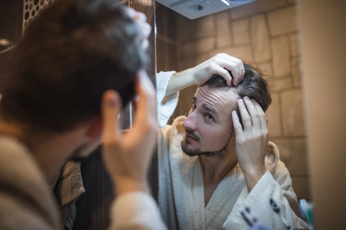 Decoding Your Hair’s Story: Thinning vs. Breakage – What Dermatologists Want You to Know